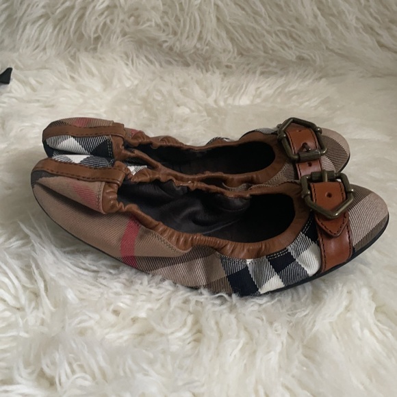 Burberry Ballet Flats - Picture 4 of 10